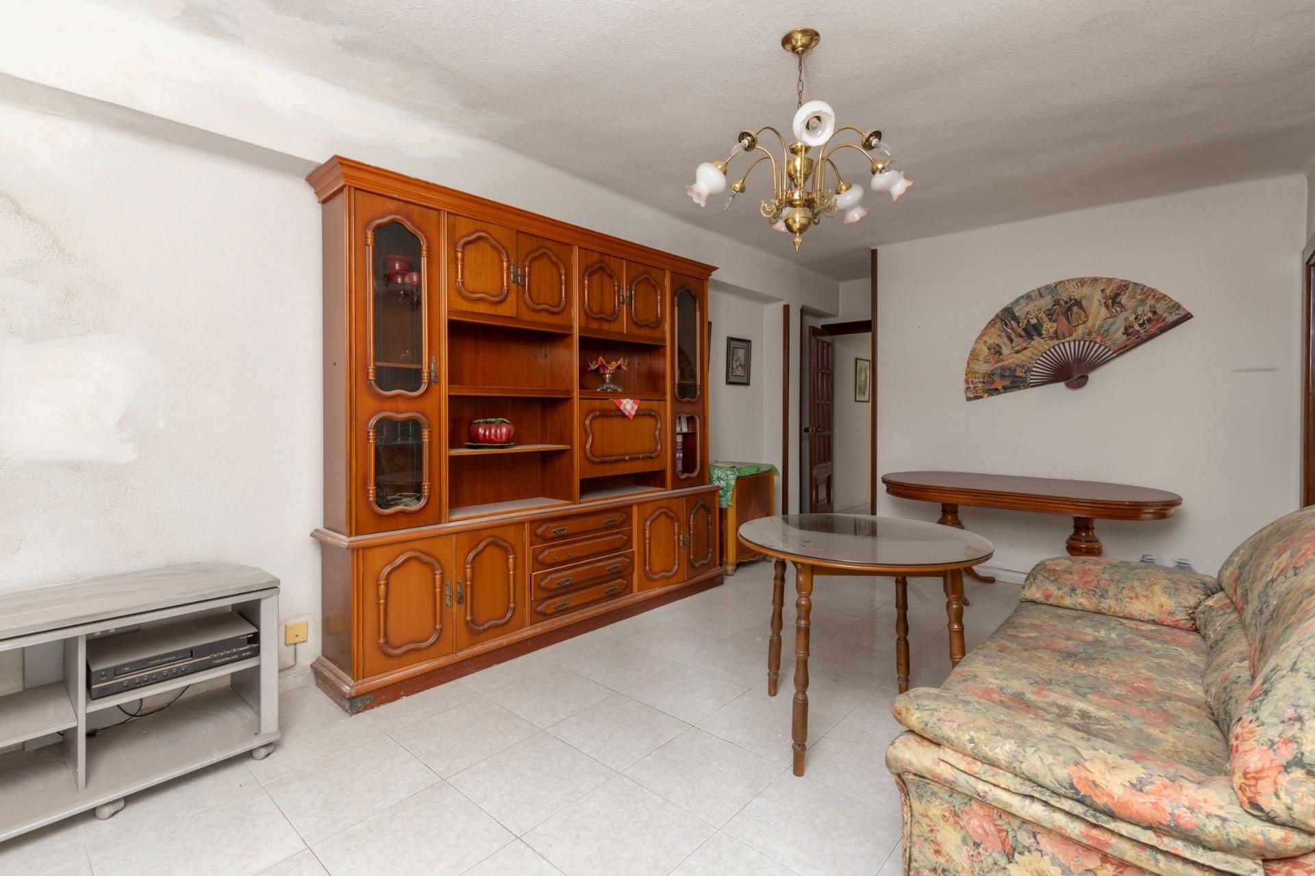 Living room of Flat for sale in  Granada Capital