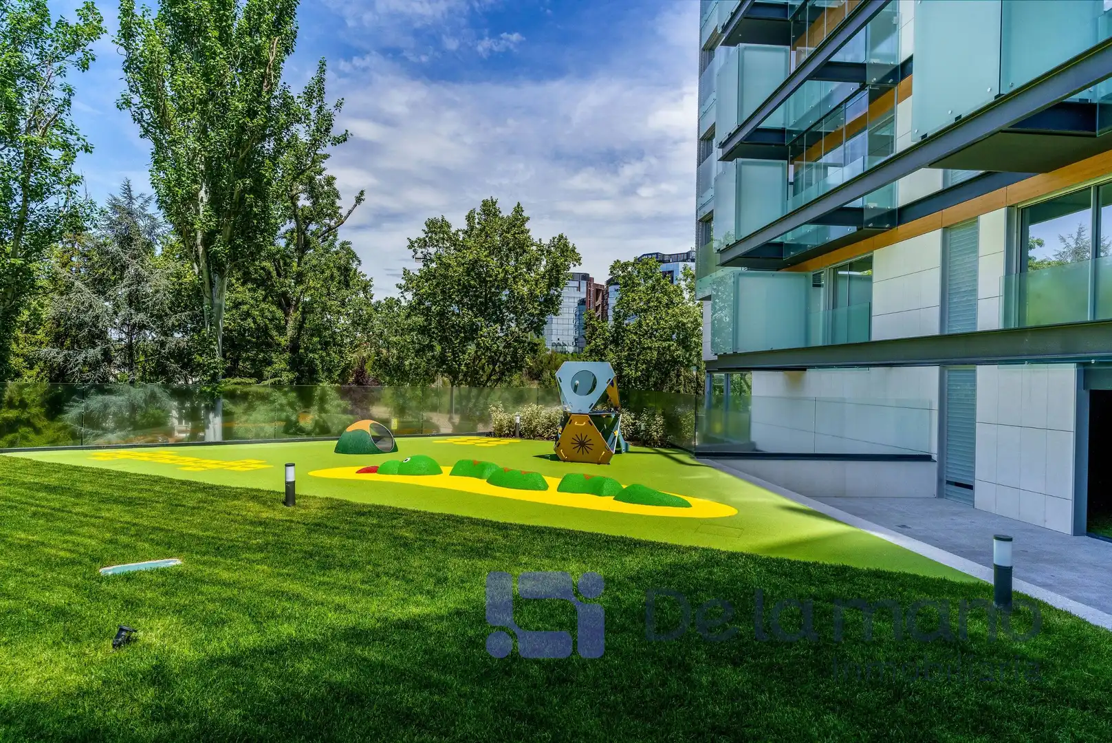 Apartments for rent in Calle de la Costa Brava, 13, Mirasierra
