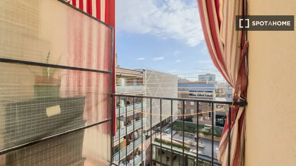 Flat with terrace to rent in Sant Martí, imagen 14