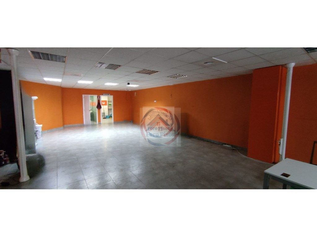 Premises to rent in Centro