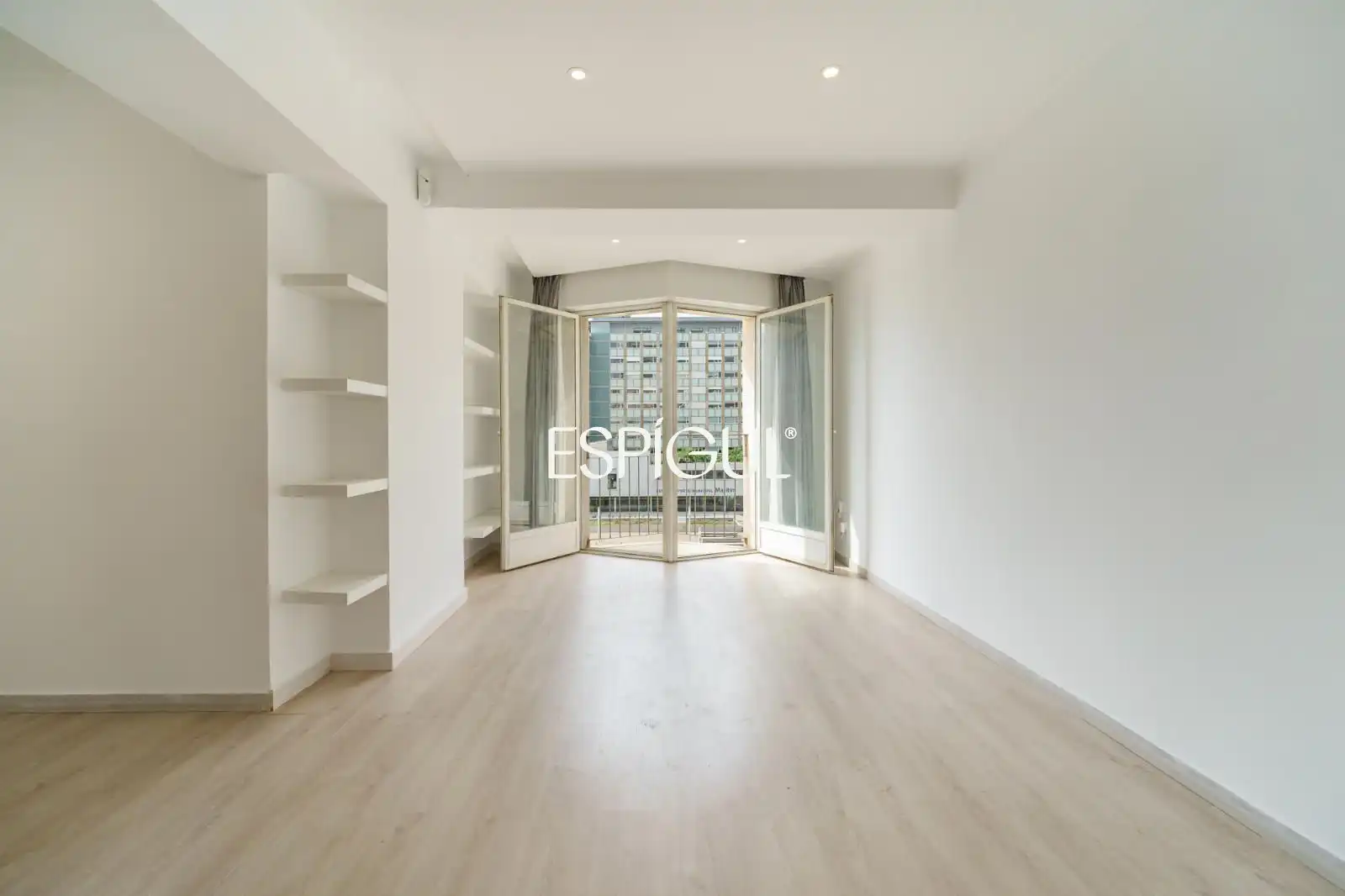 Ático con terraza en venta en Trelawny, imagen 2