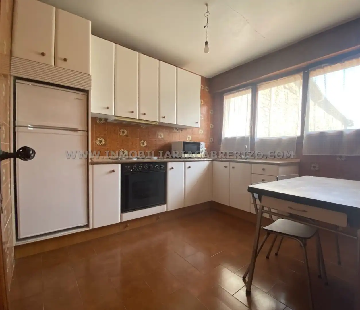 Cuina de Casa adosada en venda en Obanos amb Calefacció, Parquet i Terrassa