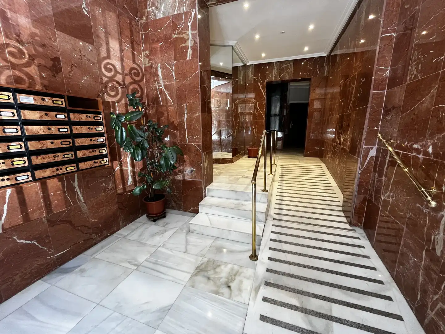 Piso con ascensor en alquiler en Calle de Menorca, imagen 24