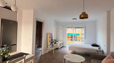 Foto 2 de Apartament en venda a Los Castillejos - La Trinidad, Málaga