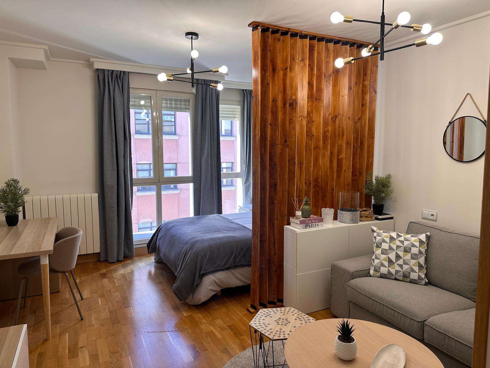 Bedroom of Study to share in  Madrid Capital  with Air Conditioner, Terrace and Furnished