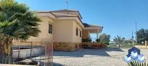 Außenansicht von Haus oder Chalet zum Verkauf in Lorca mit Klimaanlage, Heizung und Privatgarten