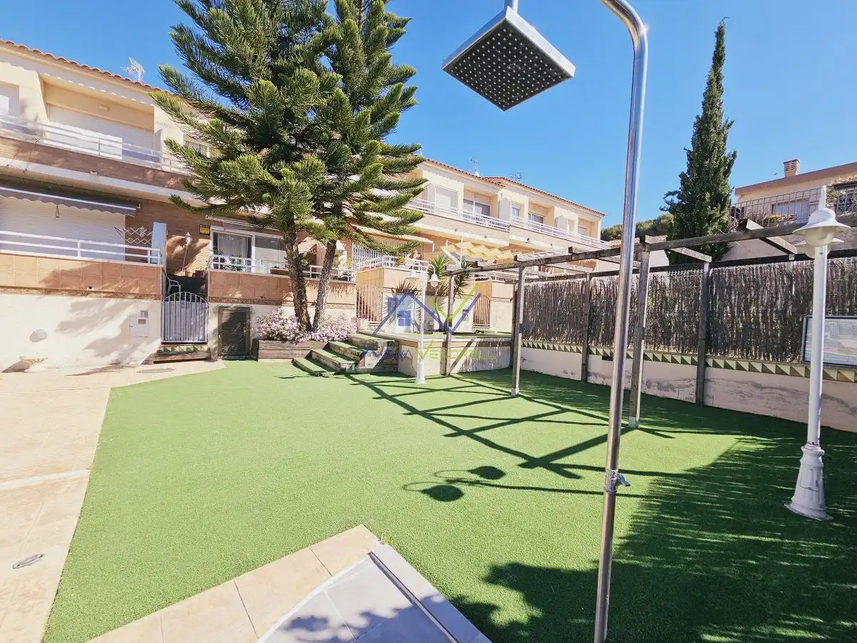 Jardín de Casa adosada en venta en Sant Jaume dels Domenys con Terraza, Trastero y Balcón
