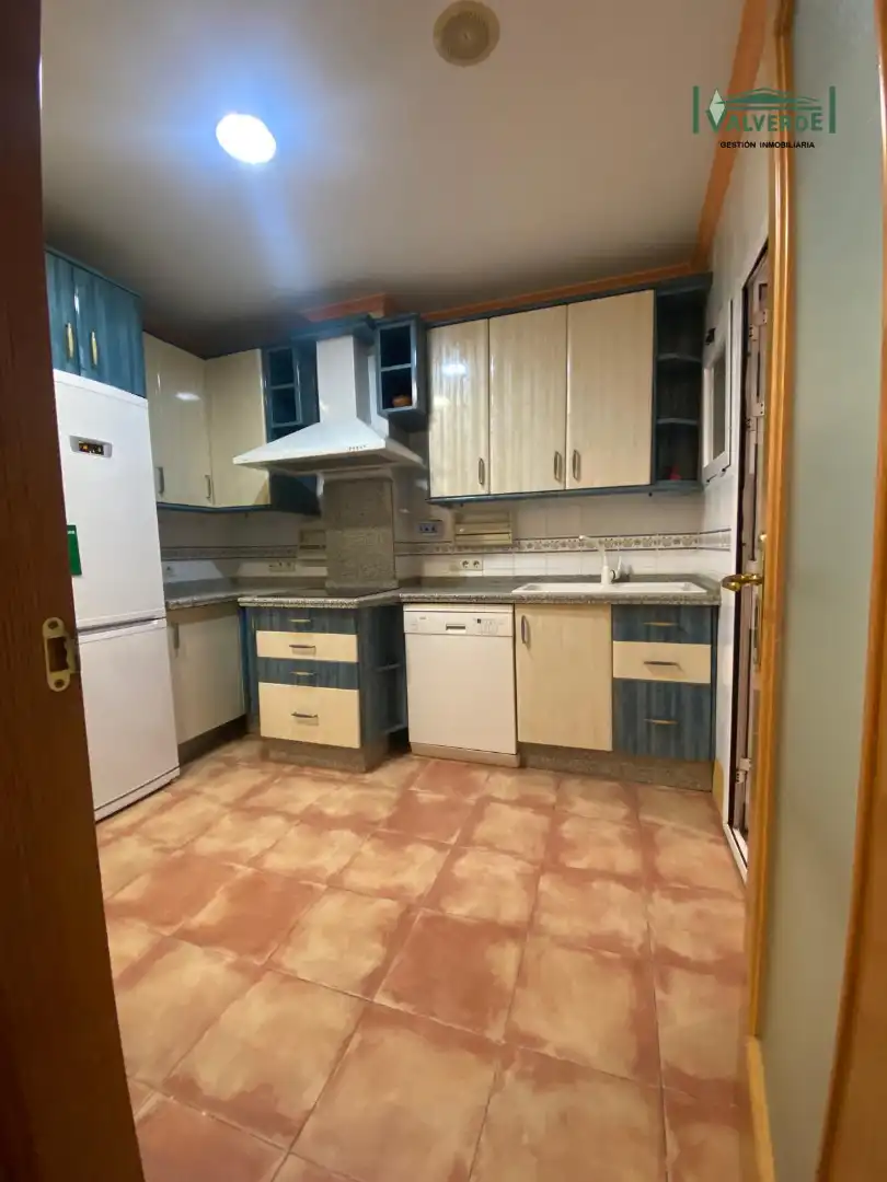 Küche von Wohnung zur Miete in Granada mit Heizung, Möbliert und Ofen