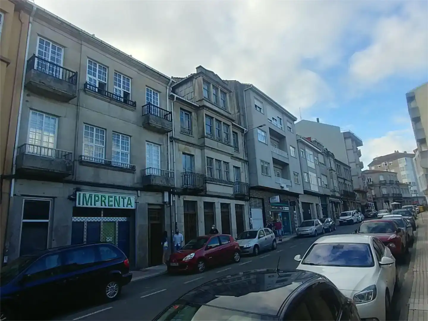 Vista exterior de Pis en venda en Chantada amb Parquet i Traster