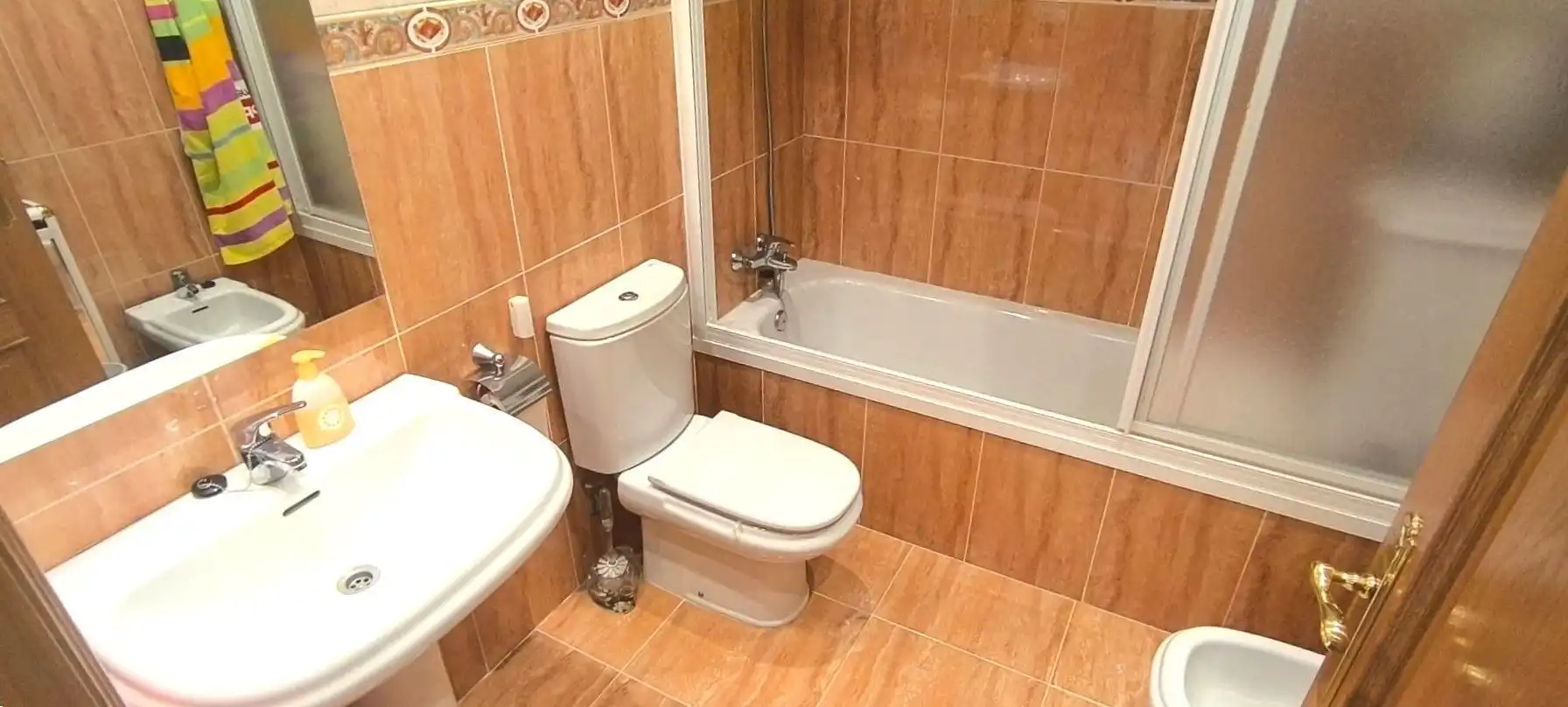 Baño de Piso en venta en Entrena con Calefacción, Terraza y Trastero