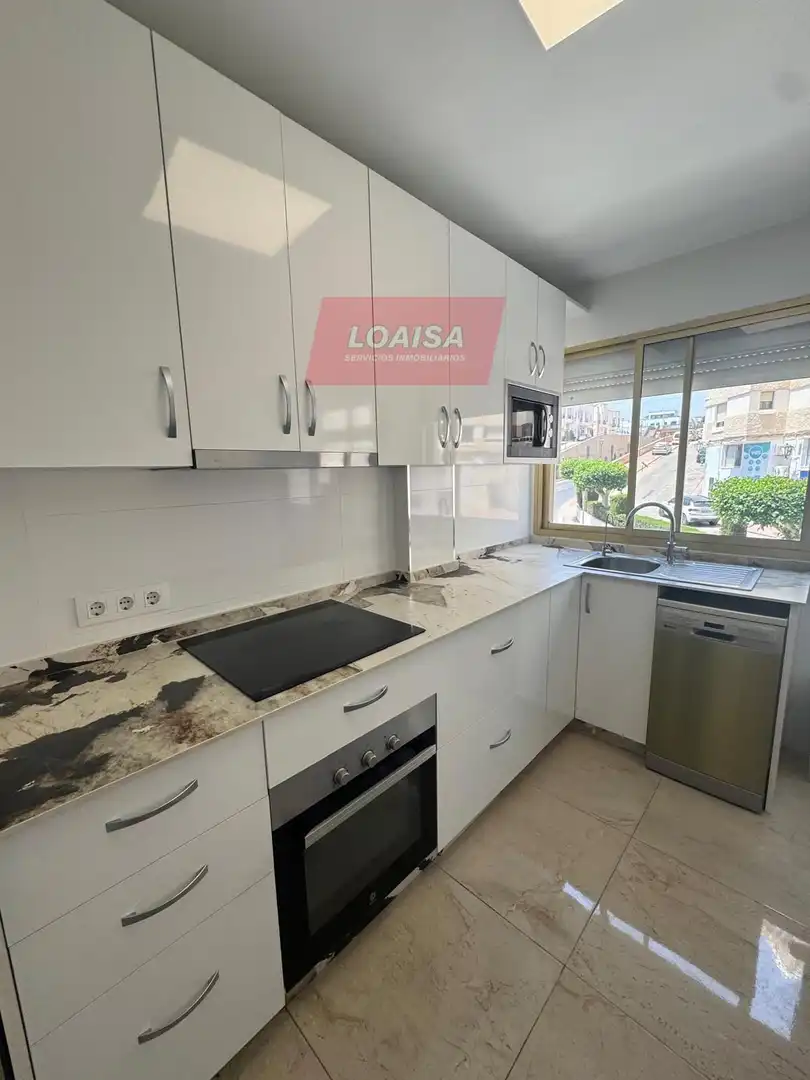 Cuina de Pis en venda en Garrucha amb Aire condicionat, Terrassa i Moblat