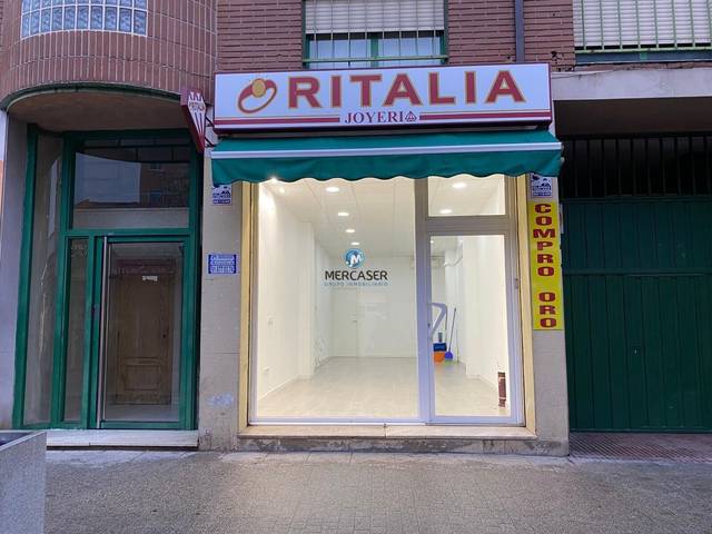 Local comercial en Alquiler en Calle Talamanca en Estación - Parque O'Donnell