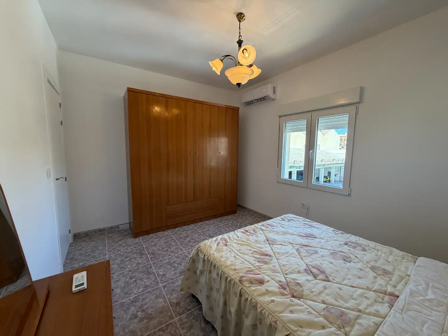 Habitación de Piso de alquiler en Úbeda con Aire acondicionado, Trastero y Amueblado