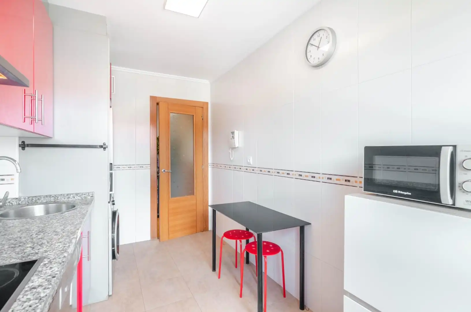 Cocina de Piso en venta en Llanera con Calefacción, Trastero y Amueblado