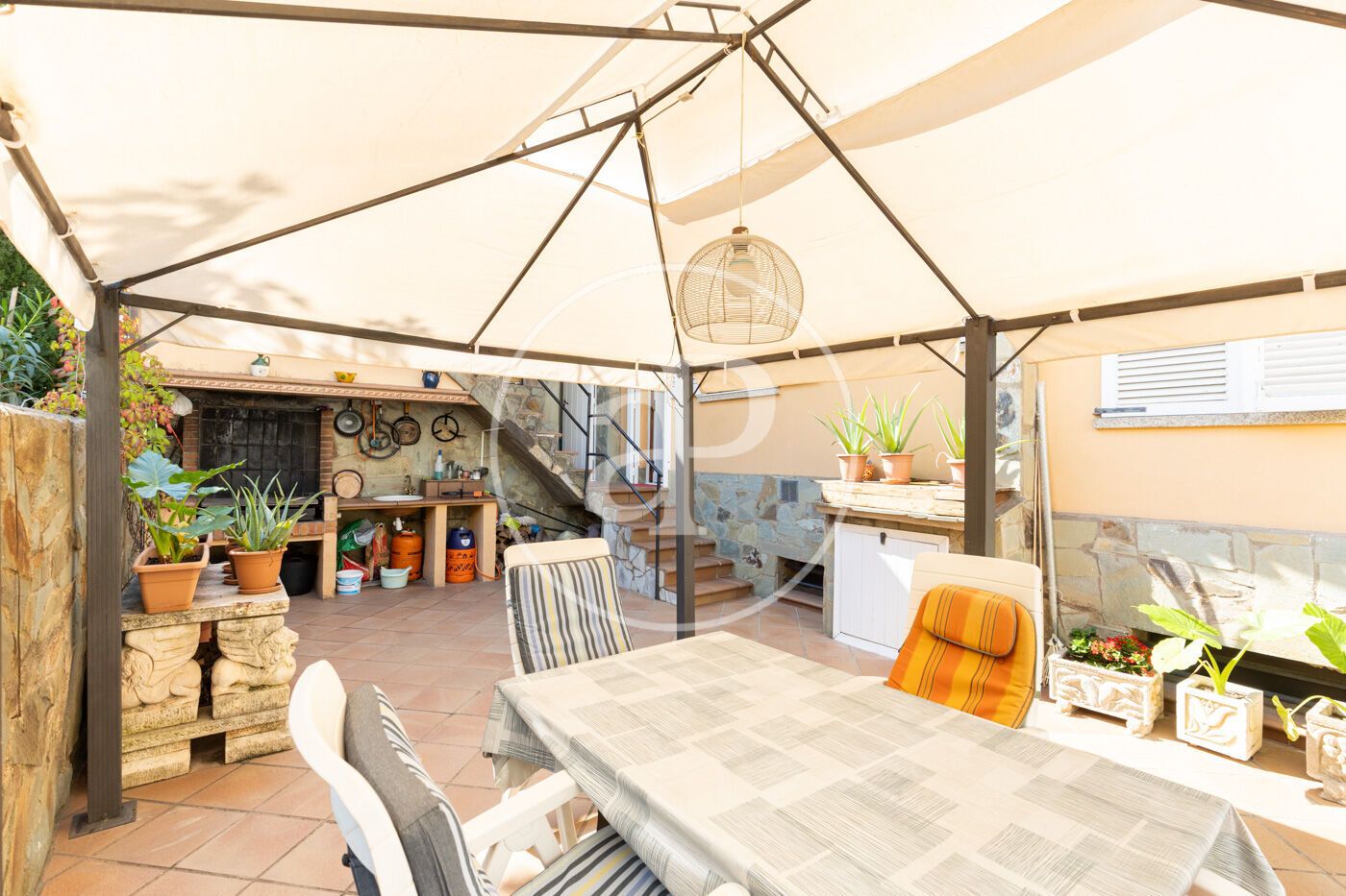 Terrassa de Casa o xalet en venda en Cerdanyola del Vallès amb Aire condicionat, Calefacció i Jardí privat