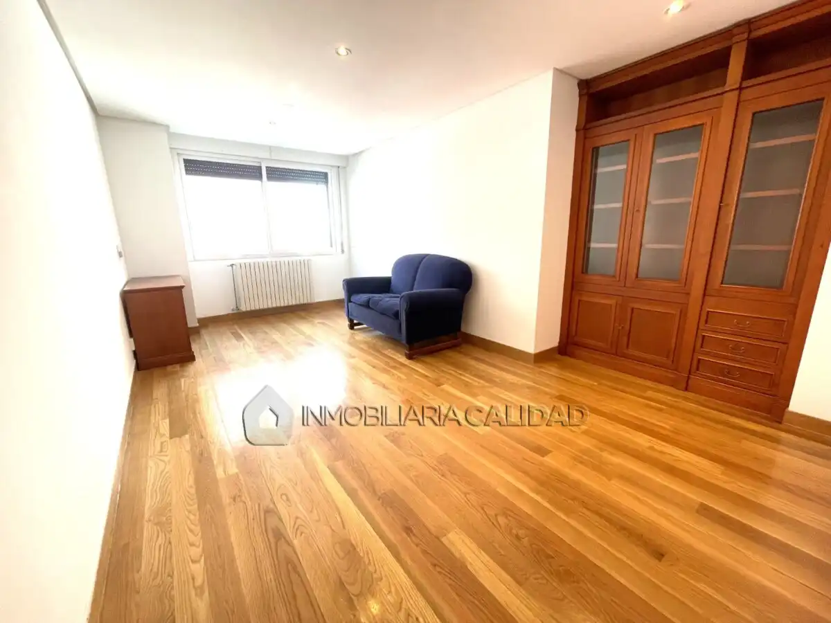Sala d'estar de Pis en venda en Burgos amb Calefacció i Traster