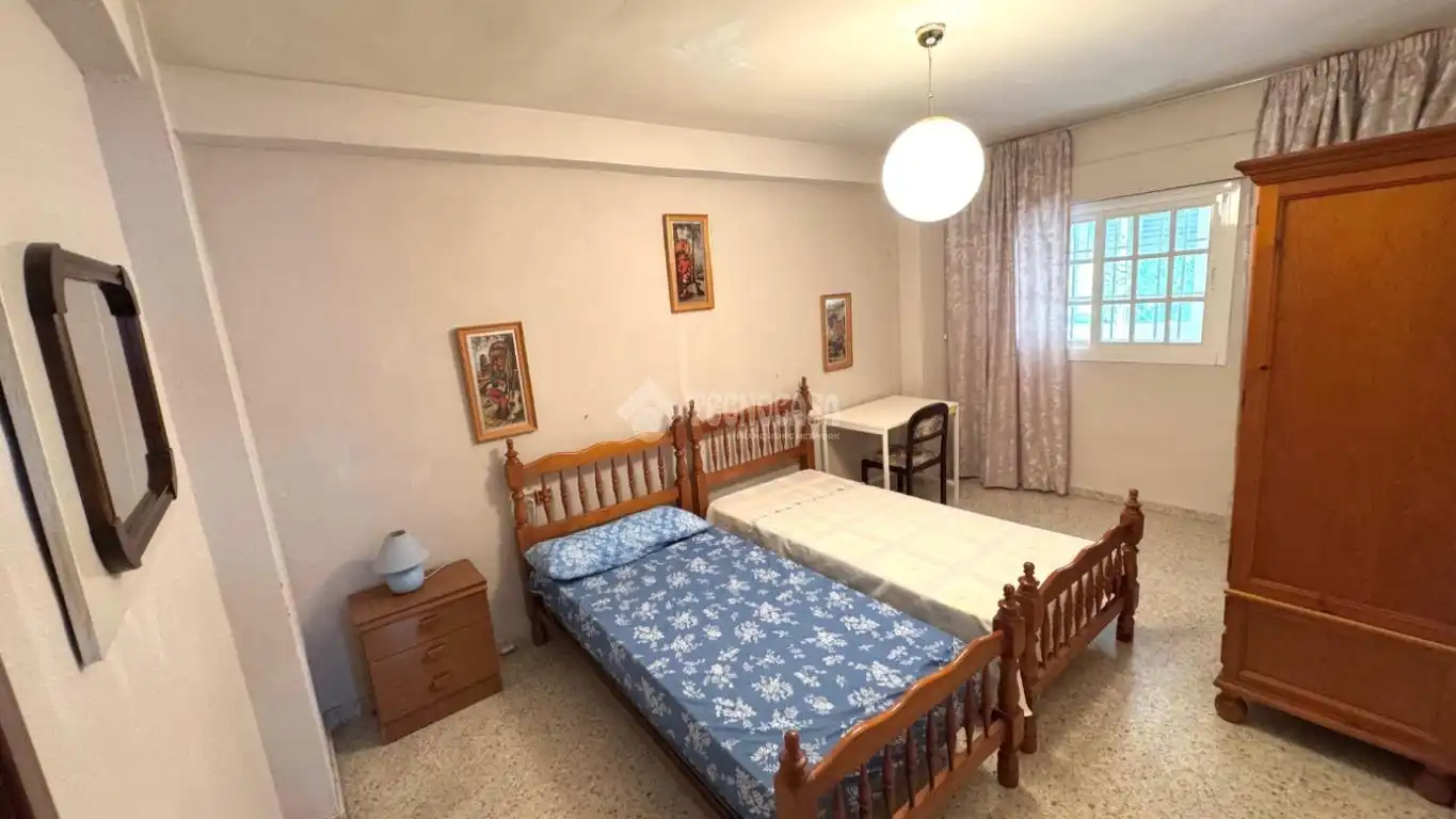 Bedroom of Flat for rent in Granada