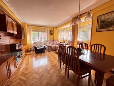 Piso con ascensor en venta en C. Pico de los Artilleros