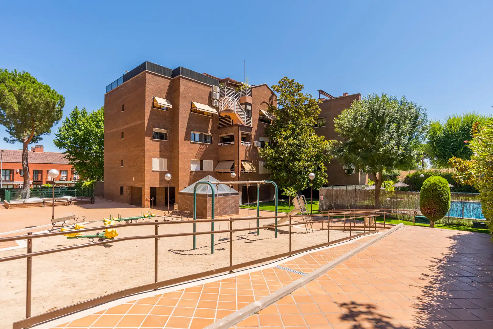 Wohnung zur Miete in Avenida de Europa, Avenida Europa