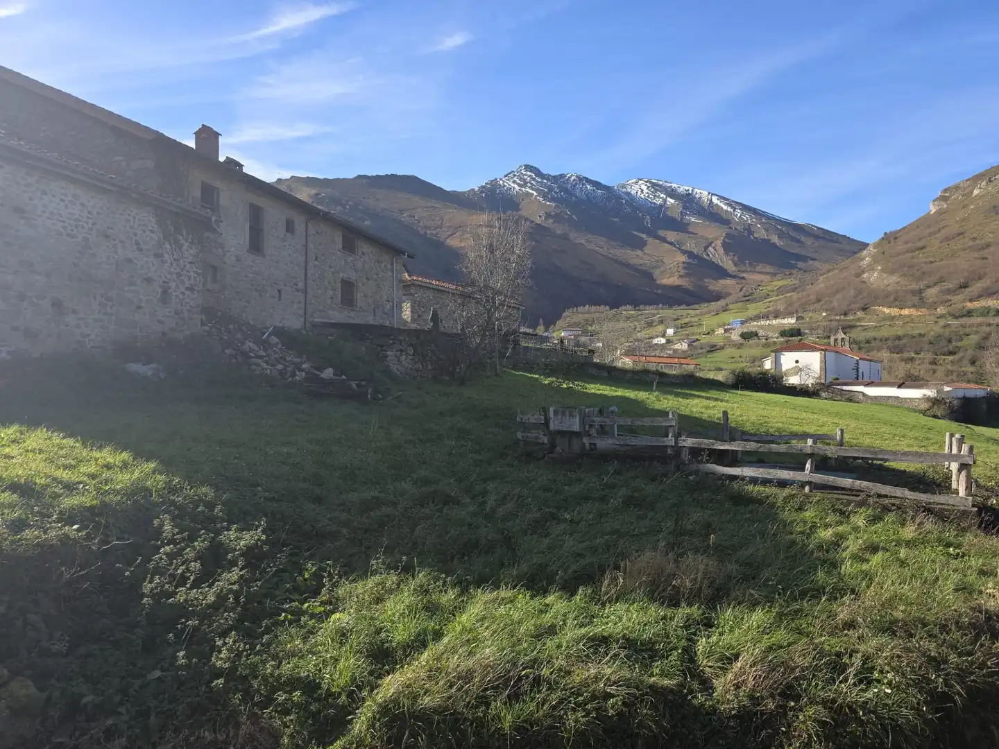 Vista exterior de Casa o chalet en venta en Tudanca con Amueblado y Balcón