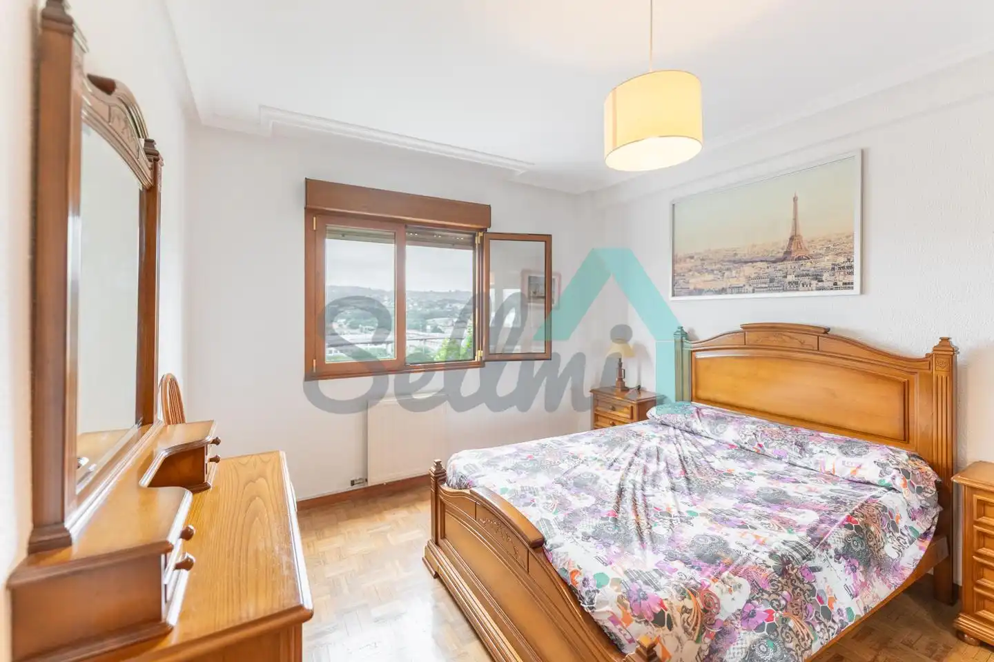 Bedroom of Flat for rent in Oviedo   with Heating, Parquet flooring and Furnished