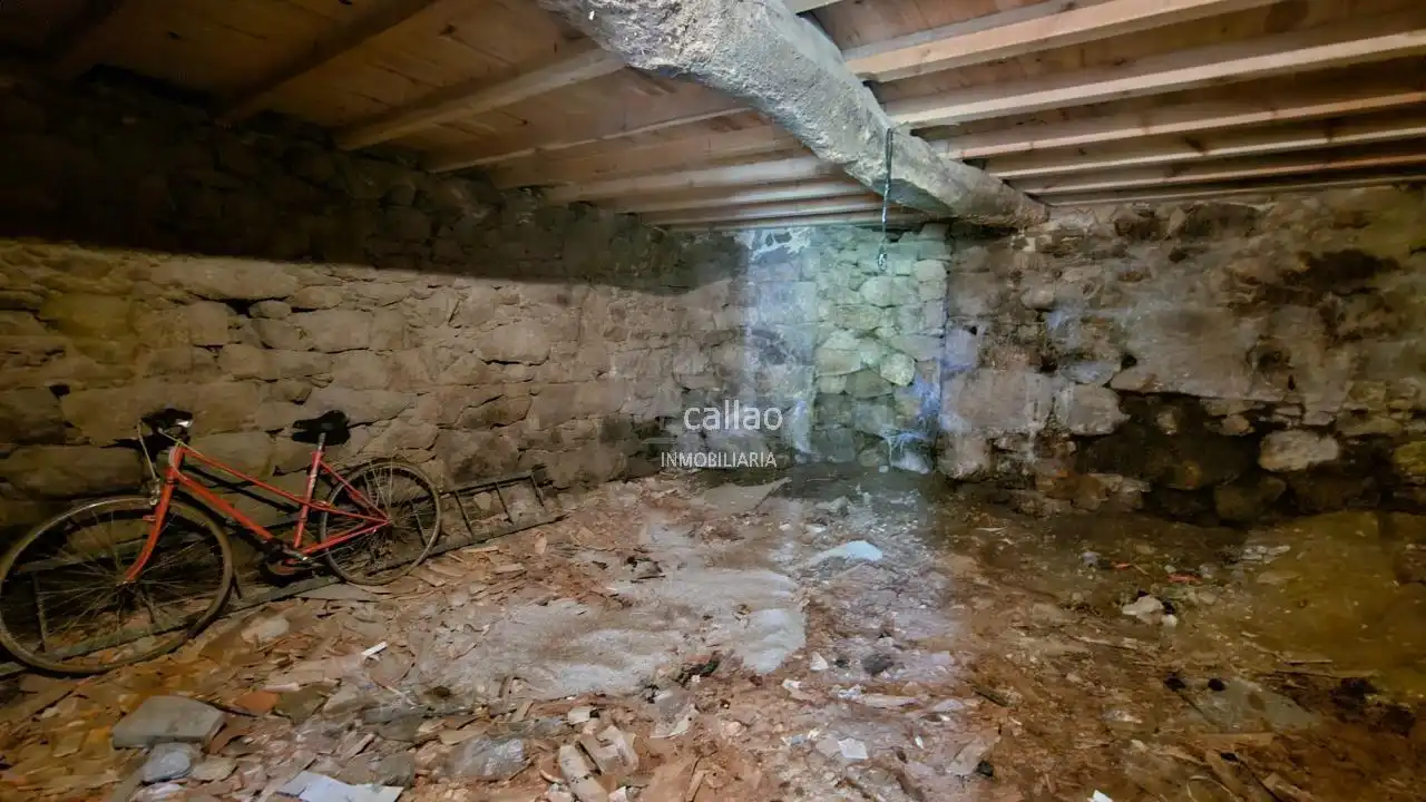 Haus oder Chalet zum Verkauf in Ferrol mit Privatgarten