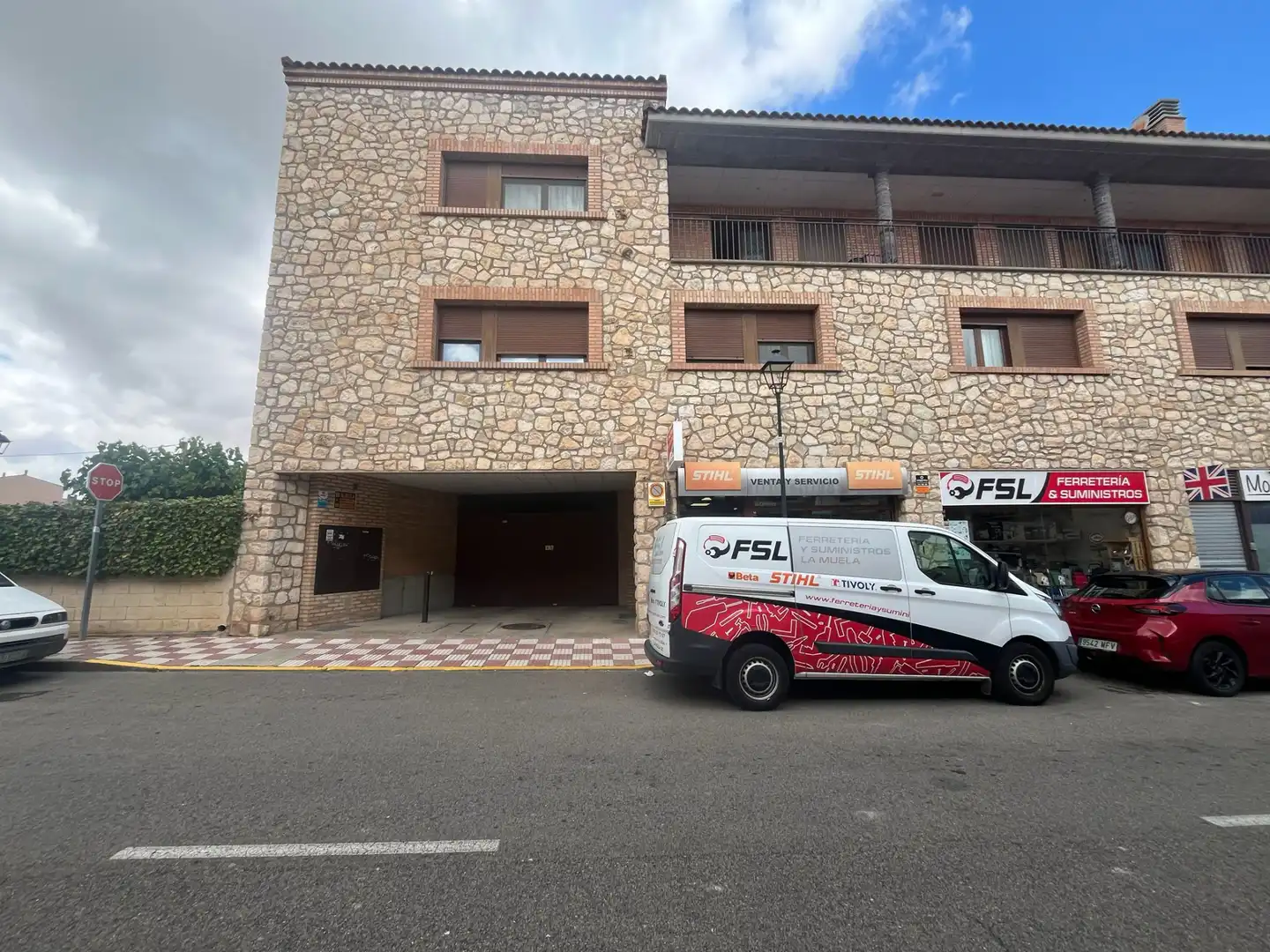 Vista exterior de Piso en venta en La Muela con Calefacción, Parquet y Trastero