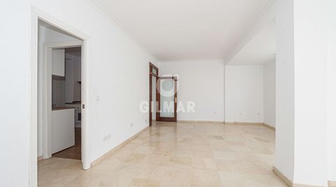 Foto 3 de Piso en venta en Los Remedios, Sevilla Capital