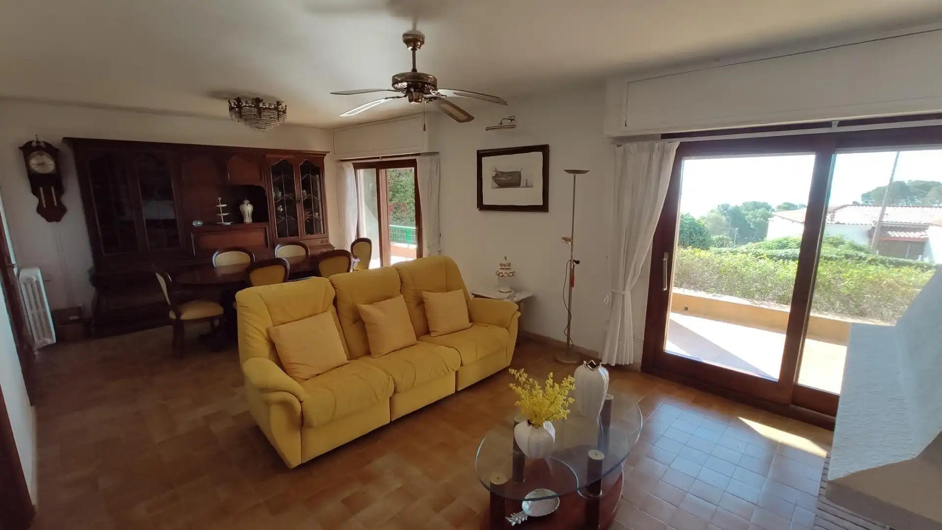Sala d'estar de Casa o xalet en venda en Tarragona amb Jardí privat, Terrassa i Piscina
