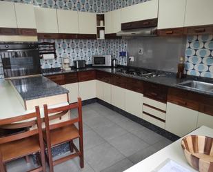 Kitchen of Flat to rent in Santiago de Compostela   with Heating