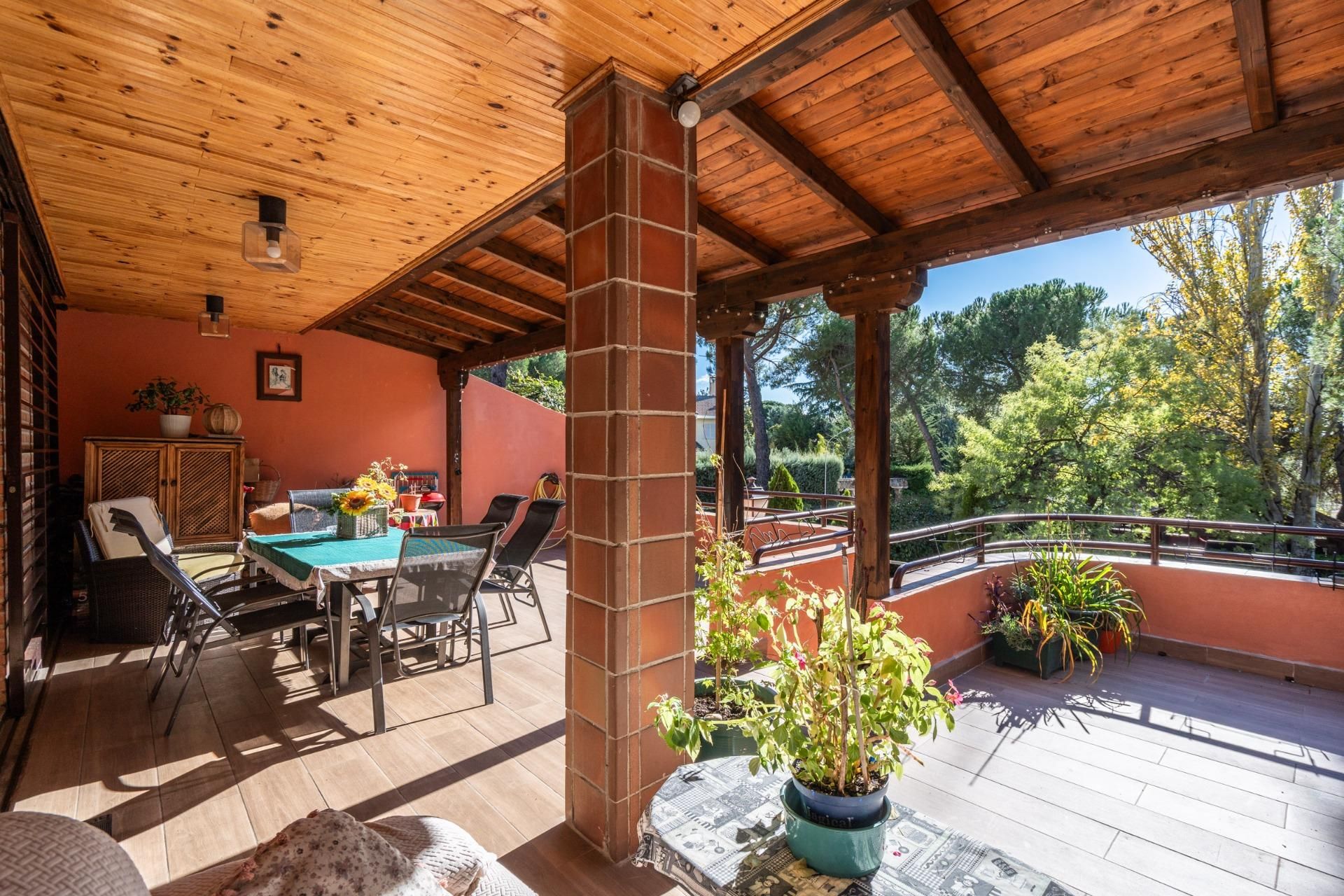 Terrassa de Casa adosada en venda en Galapagar amb Calefacció, Jardí privat i Terrassa