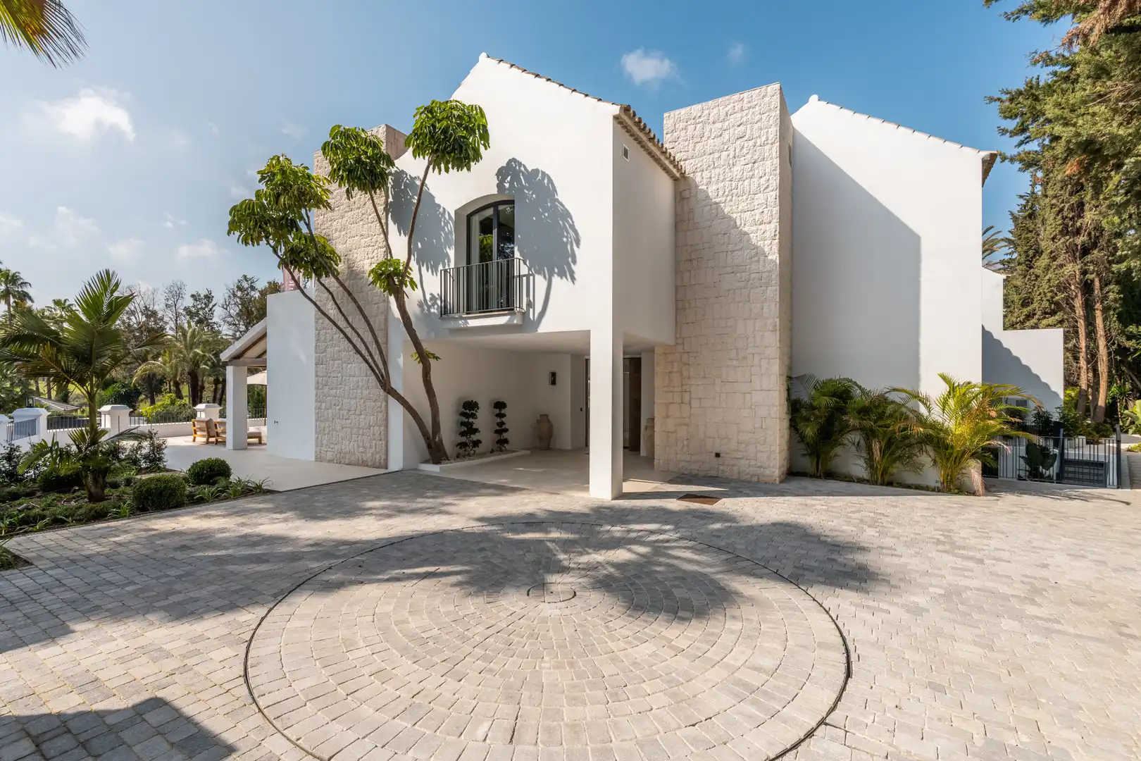 Casa bifamiliare con piscina in vendita a Nueva Andalucía, imagen 4