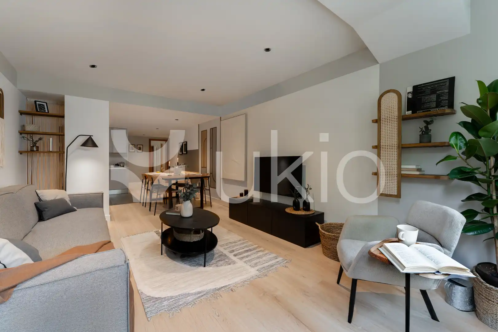 Sala d'estar de Apartament de lloguer en Madrid amb Aire condicionat, Calefacció i Moblat