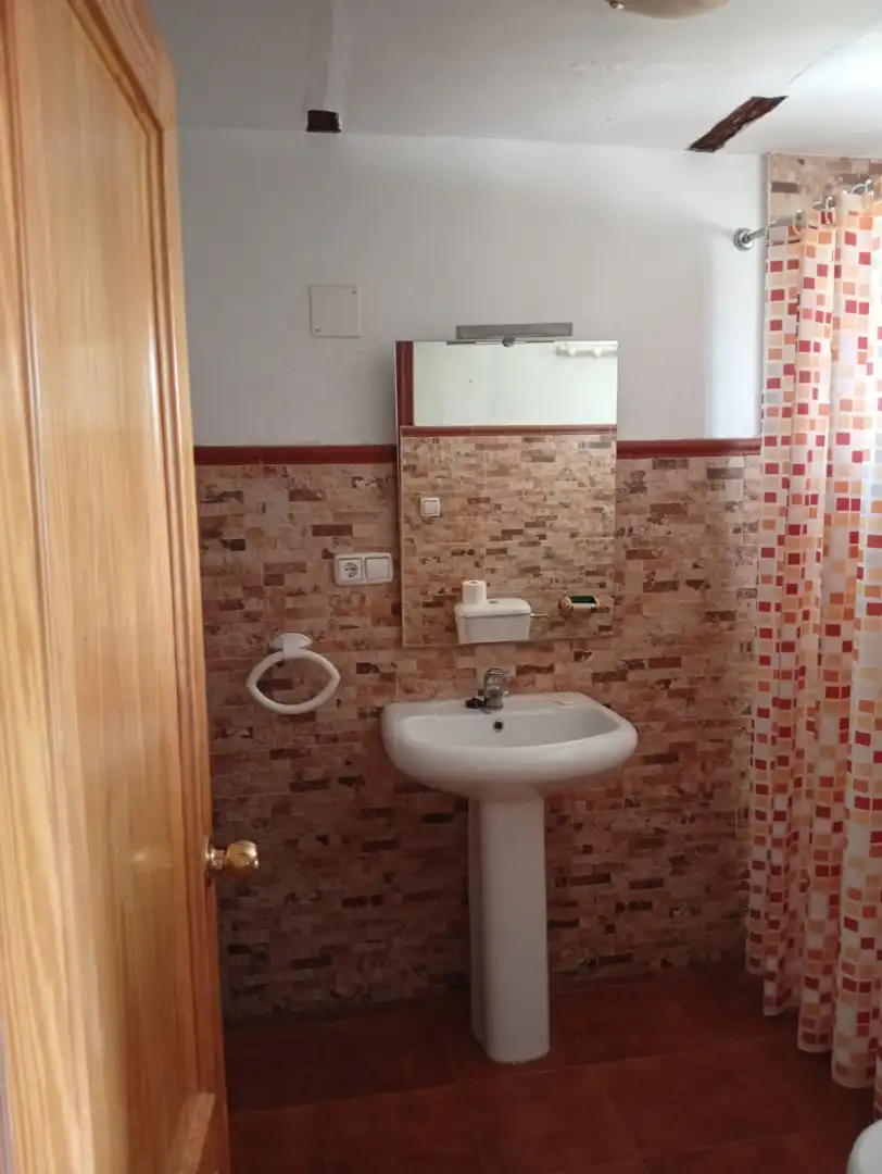 Baño de Finca rústica de alquiler en Medina Sidonia con Jardín privado, Terraza y Amueblado
