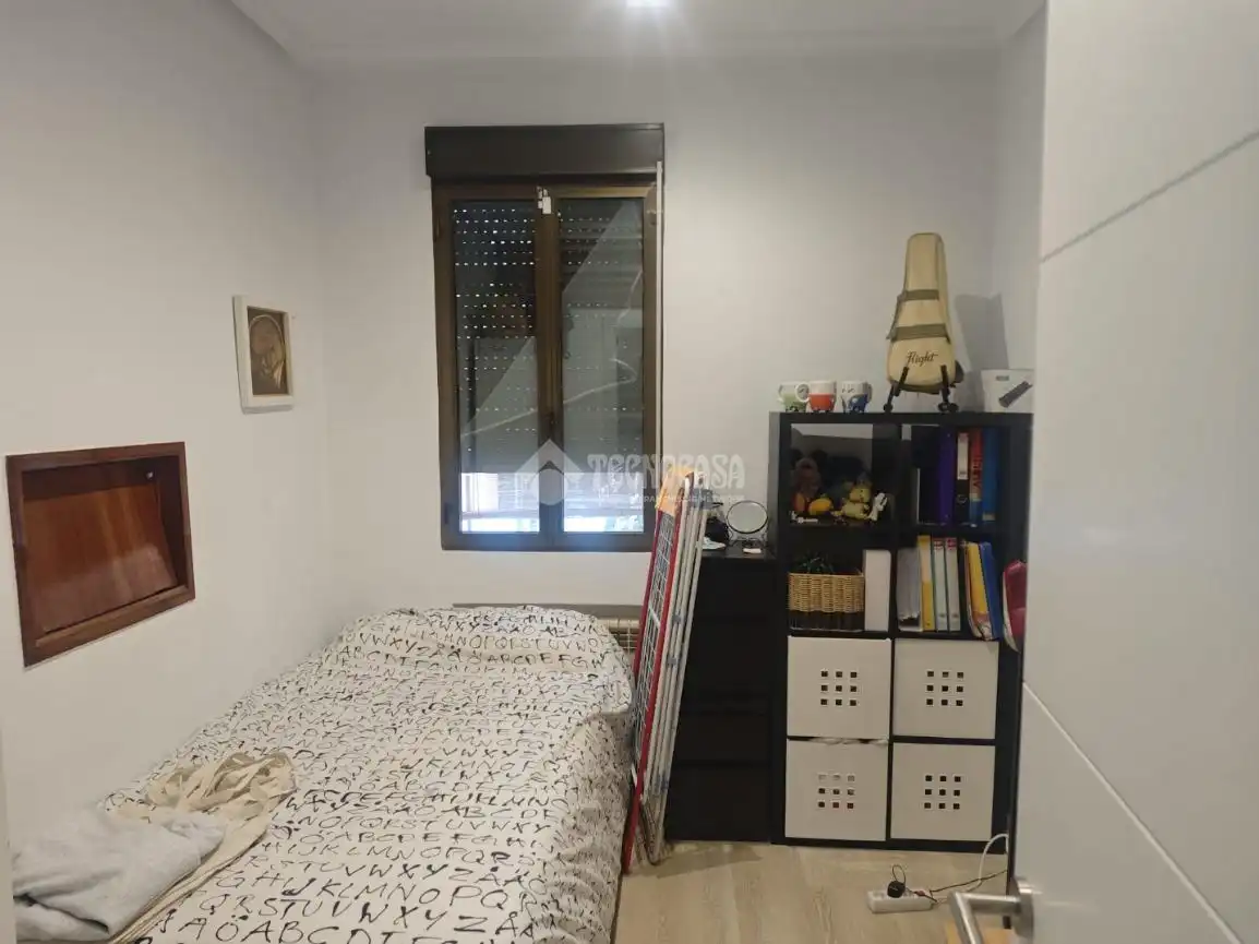 Dormitori de Casa o xalet en venda en Madrid amb Calefacció i Piscina