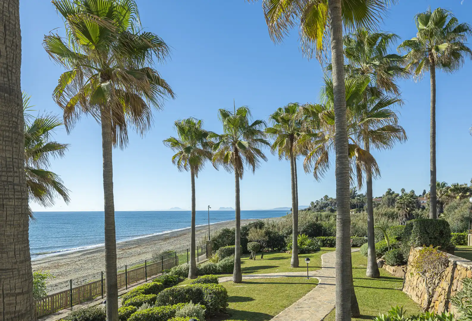 Garten von Dachboden zum Verkauf in Estepona mit Klimaanlage, Terrasse und Abstellraum