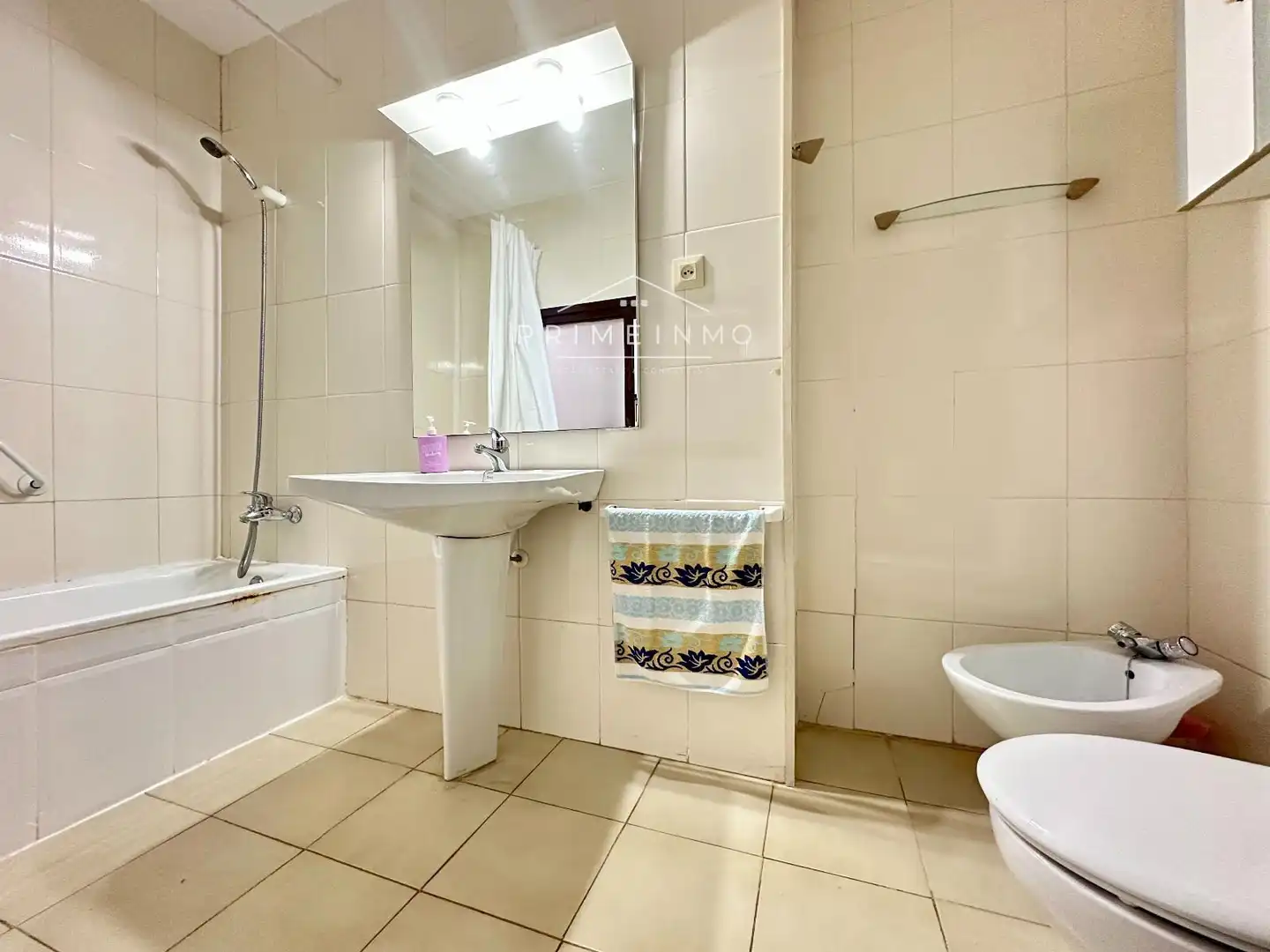 Baño de Casa o chalet en venta en Vandellòs i l'Hospitalet de l'Infant con Terraza, Amueblado y Alarma