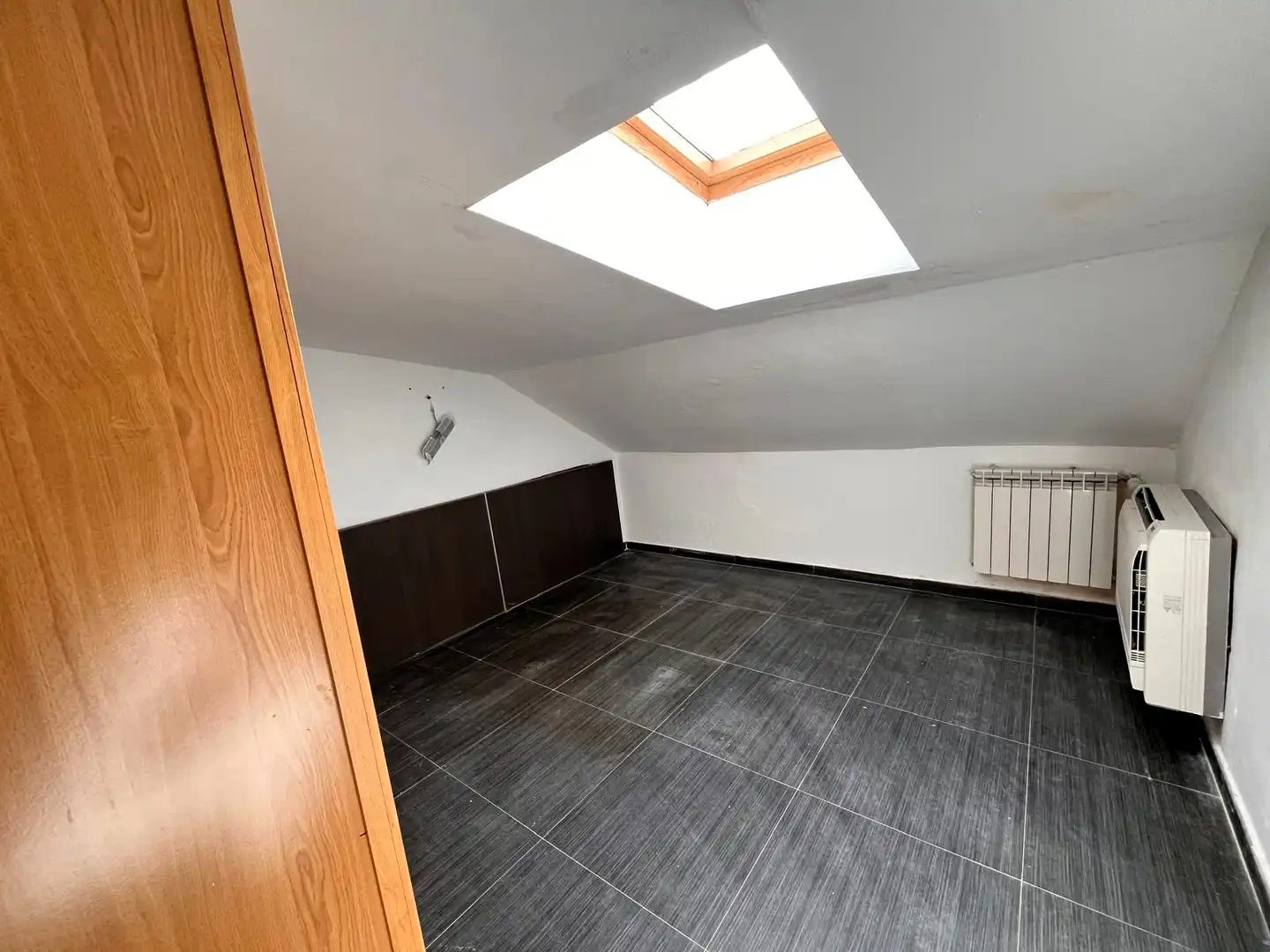 Wohnung zum Verkauf in Los Navalmorales mit Klimaanlage und Heizung