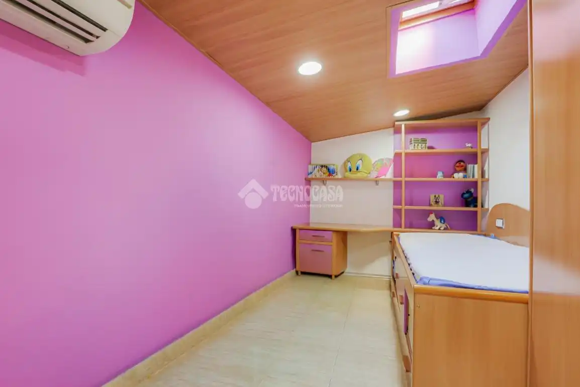 Casa adosada en venda en Terrassa amb Aire condicionat, Calefacció i Terrassa