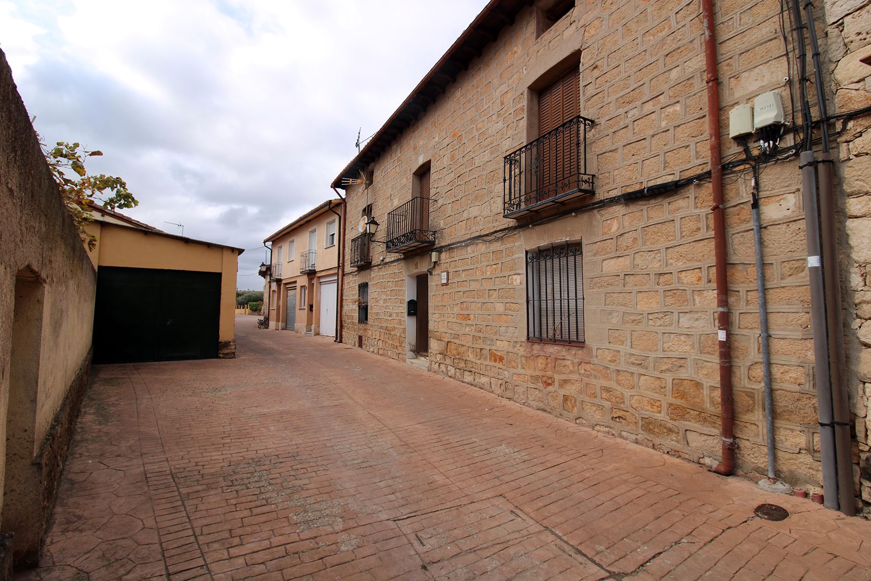 Vista exterior de Casa adosada en venda en Torremocha de Jarama amb Calefacció i Traster