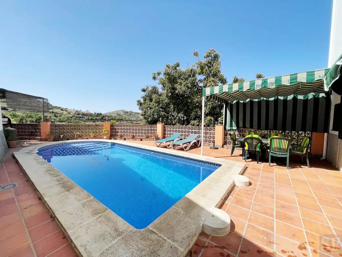 Casa en venta en Cómpeta