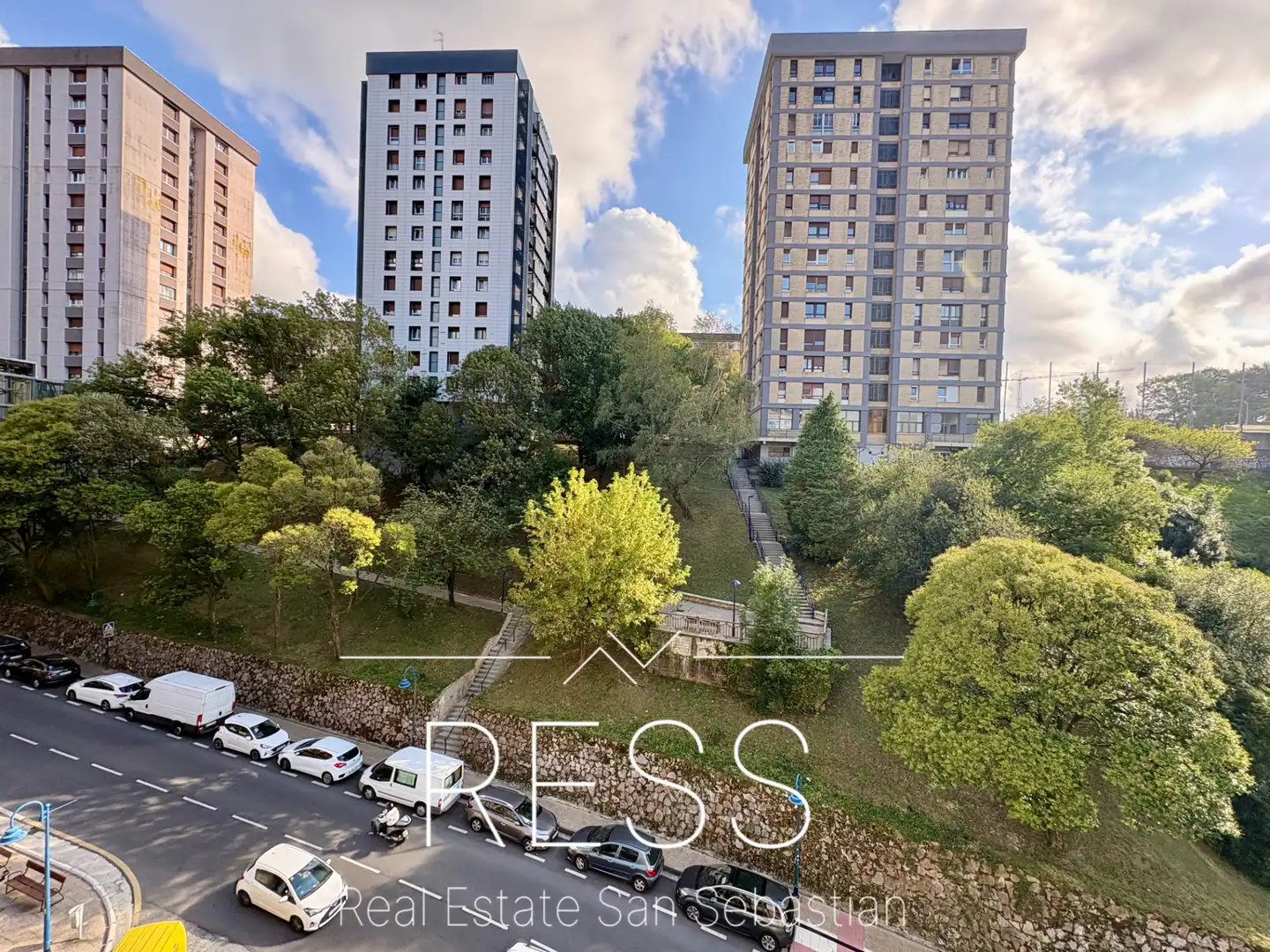 Flat with terrace for sale in Sorgintzulo Kalea 7