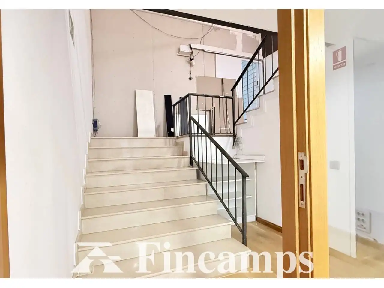 Commercial properties for rent in Sabadell  with Air Conditioner and Alarm