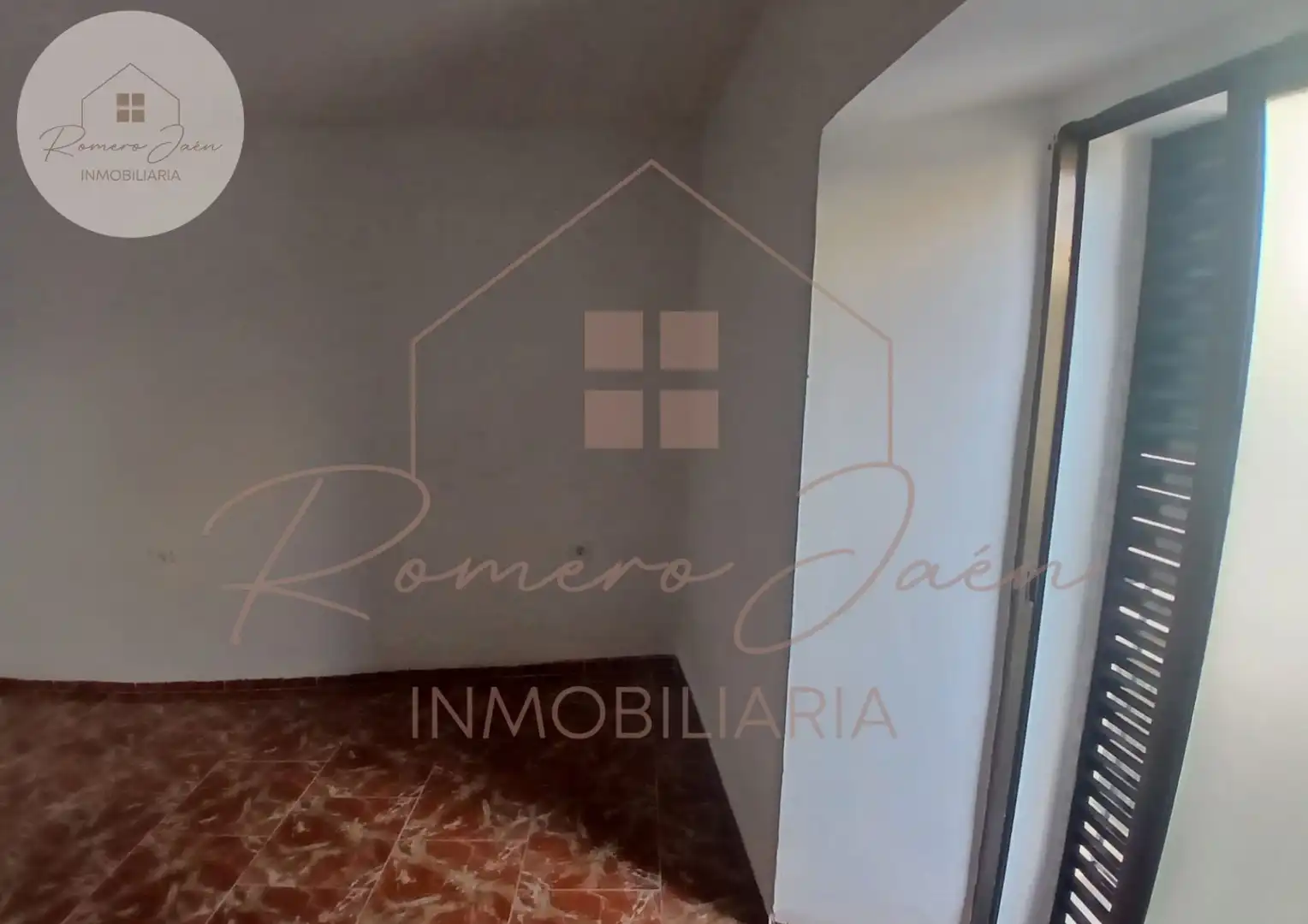 Dormitori de Casa o xalet en venda en Jaén amb Terrassa