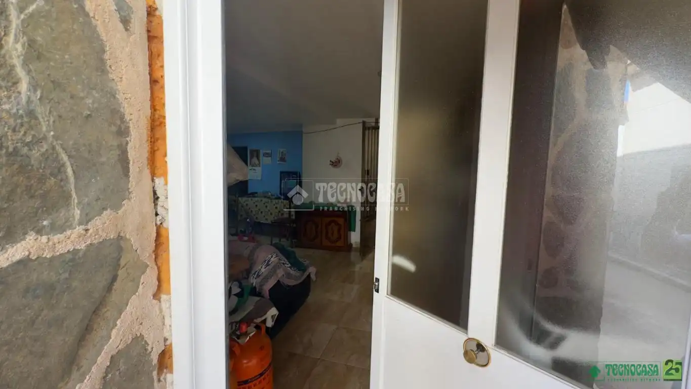Casa adosada en venta en Puebla de Almenara con Calefacción y Amueblado