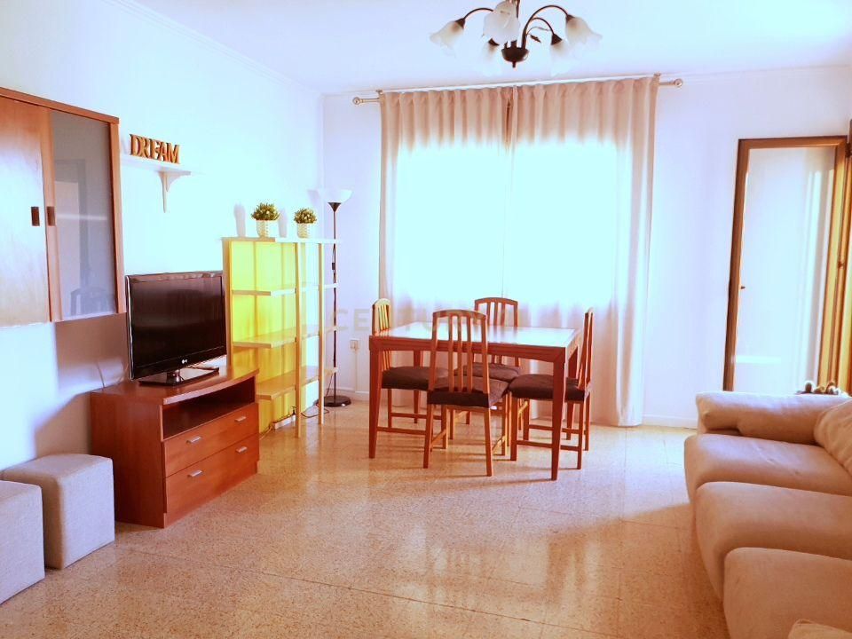 Sala d'estar de Pis en venda en Cerdanyola del Vallès