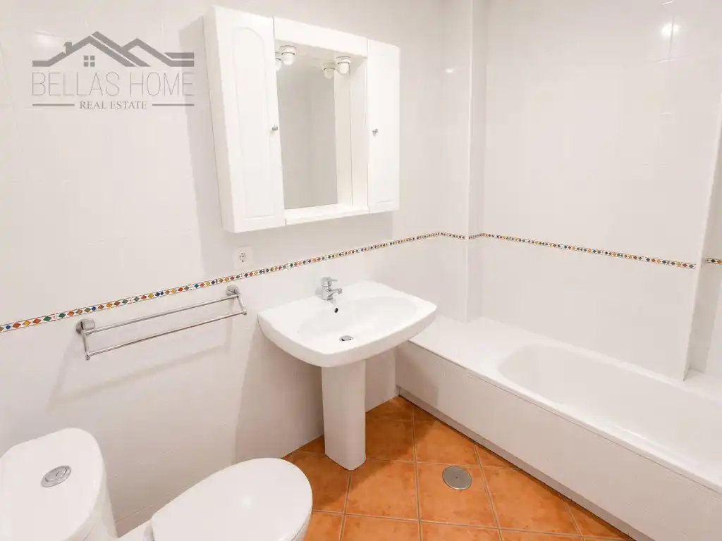 Baño de Piso en venta en Estepona con Balcón