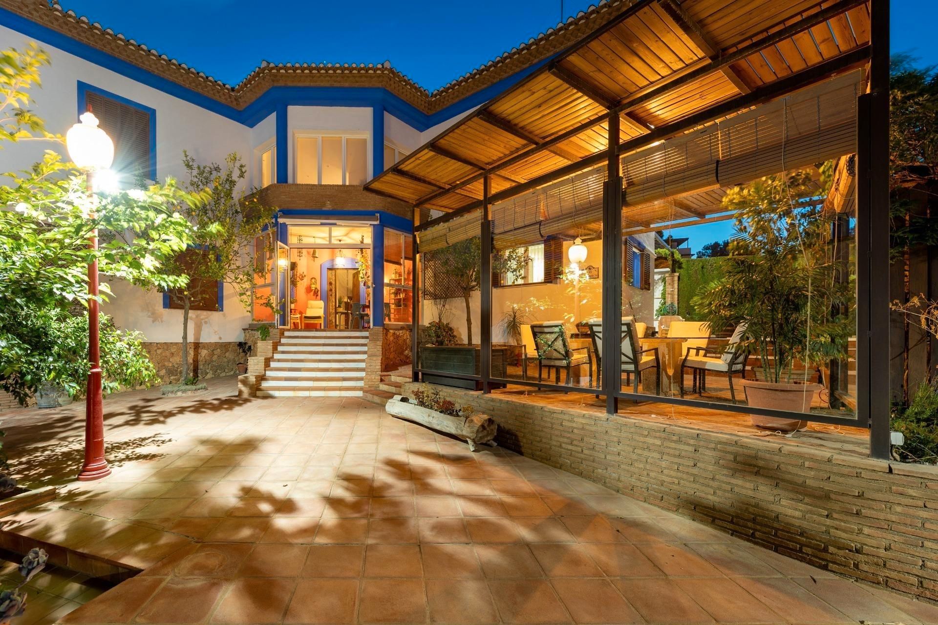 Terrassa de Casa o xalet en venda en Las Gabias amb Aire condicionat, Calefacció i Jardí privat