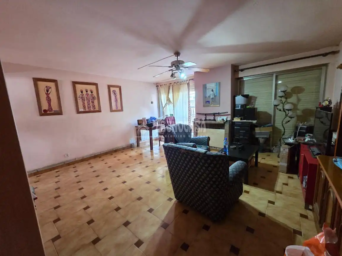 Living room of Detached homes for sale in Velilla de San Antonio  with Heating, Private garden and Terrace