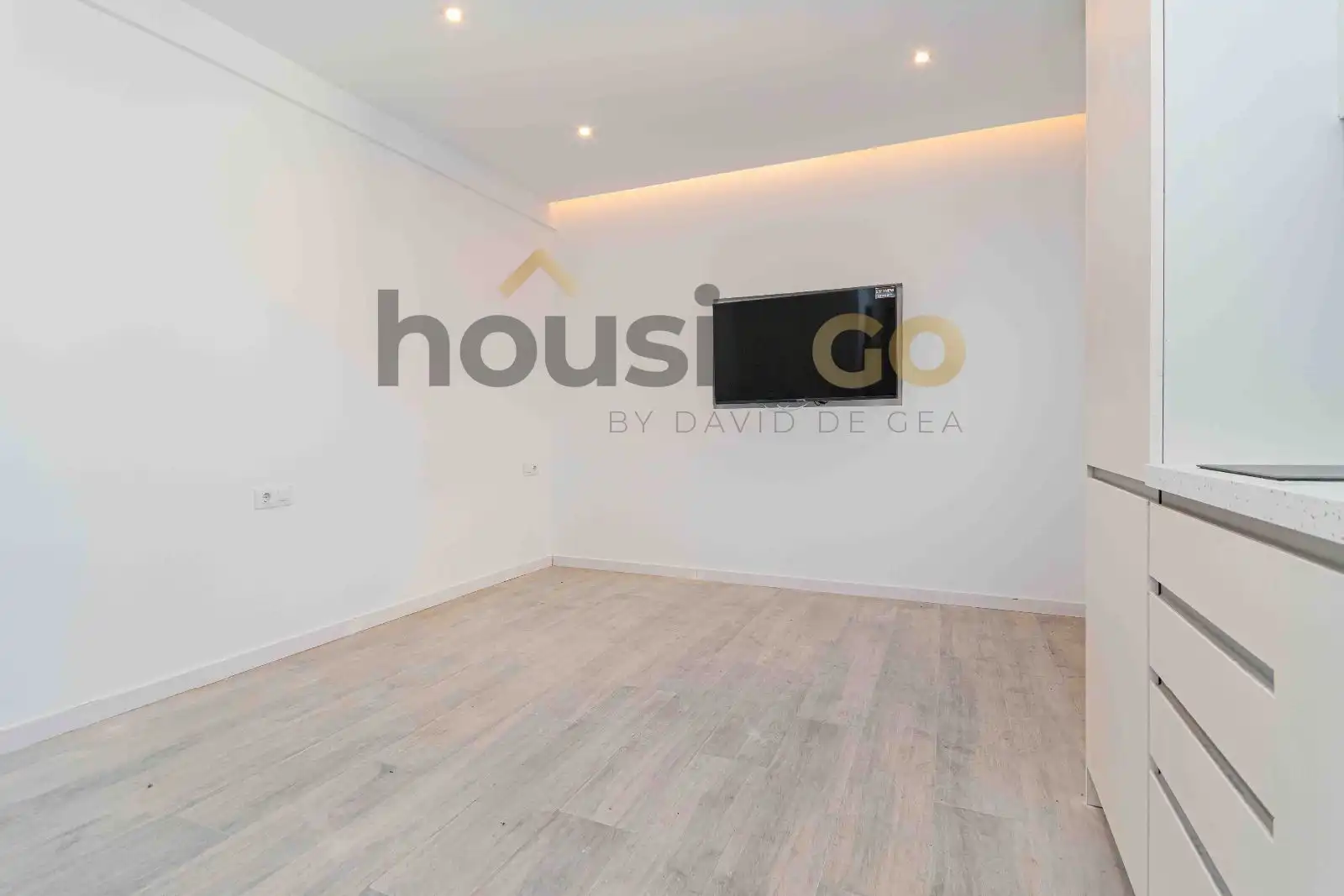 Wohnung zum Verkauf in  Madrid Capital mit Klimaanlage, Heizung und Möbliert